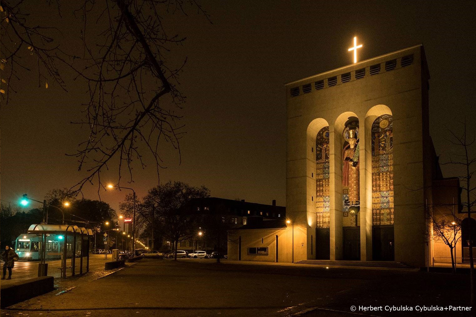 Cybulska_Frauenfriedenskirche_erstrahlt